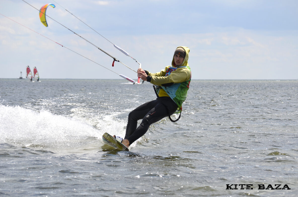 Kitesurfing - jazda na desce